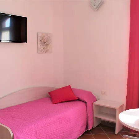Deluxe Albergue