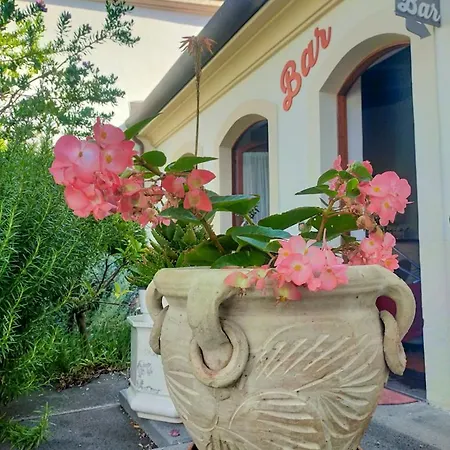 Hostal Deluxe Pompeya