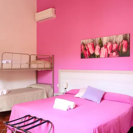 Hostal Deluxe Pompeya