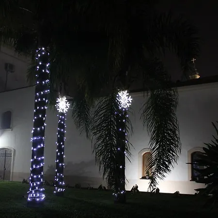 Hostal Deluxe Pompeya