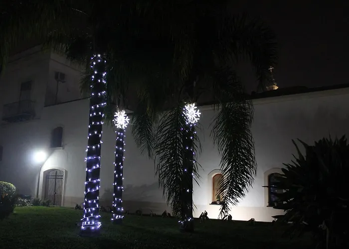 Hostel Deluxe Πομπηία